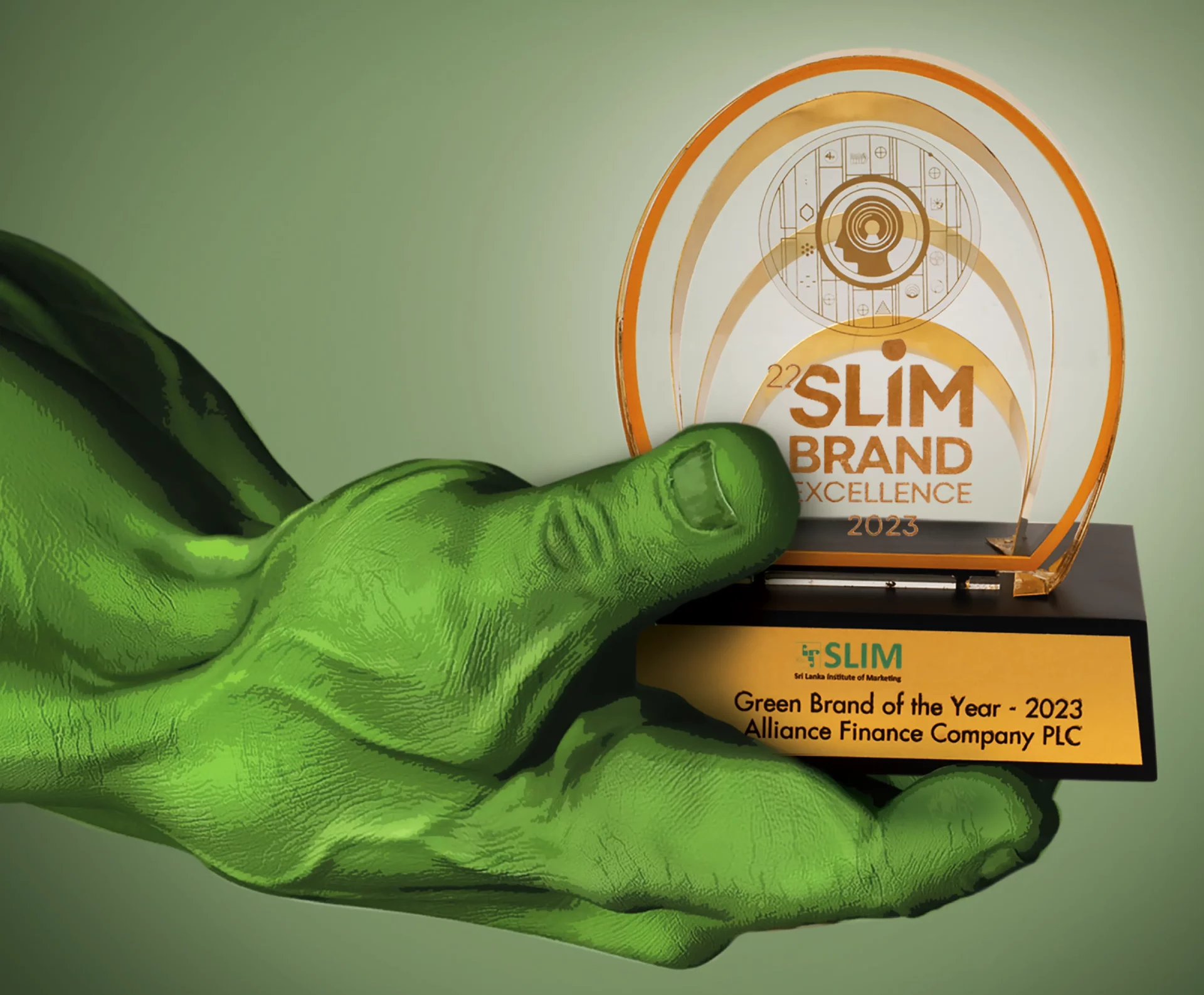 SLIM Brand Excellence 2023 හි ‘වසරේ හරිත සන්නාමය’ සම්මානය Alliance Finance දිනා ගනී.